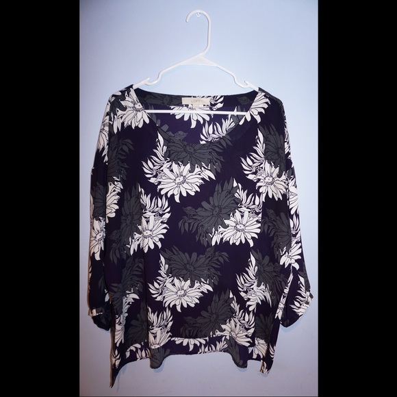 LOFT Tops - Lightweight long sleeve blouse LOFT Tops - Lightweight long sleeve blouse